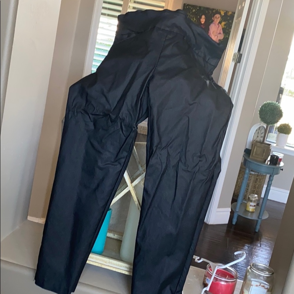 Woman’s Pleather Pants - Picture 4 of 4